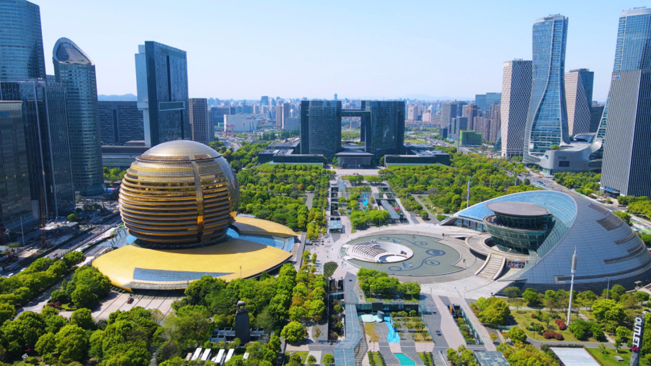 4K大气航拍杭州CBD城市建筑群